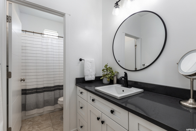 Main Floor Bathroom 2