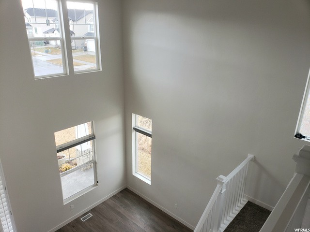Entry/Living room
