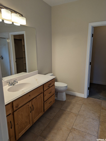 Main bedroom Bath