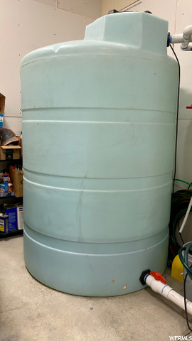 500 gallon water storage tank