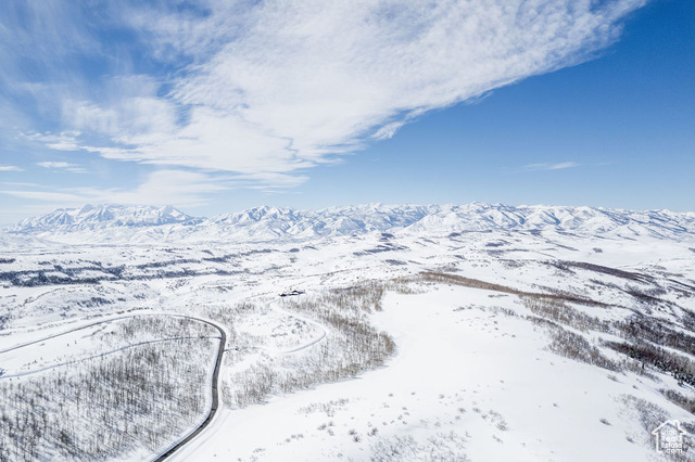 View of mountain feature