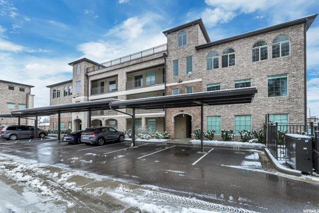 2340 E PHYLDEN DR #202, Holladay UT 84117