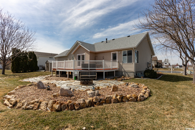 Back Yard Deck/ Fire-Pit