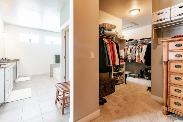 Master Walkin Closet
