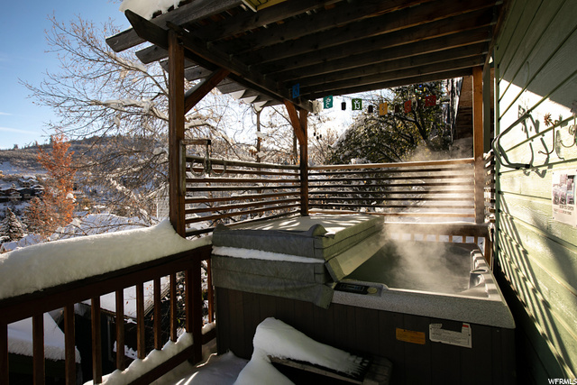 312 Hot Tub