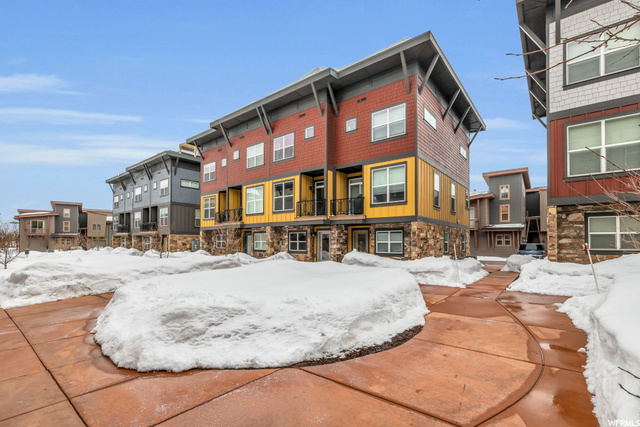 1370  CENTER DR DR ##12, Park City UT 84098