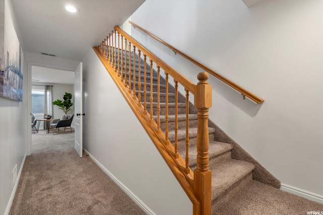 Staircase turn to room with cold storage