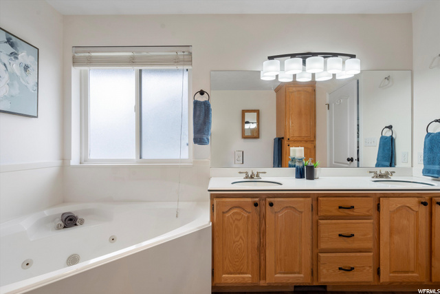 Master bath double sinks