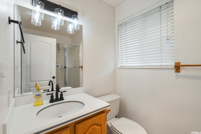 3/4 bath off of mud room