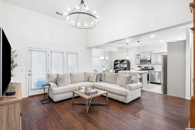 896 W WATERSIDE DR, Farmington UT 84025