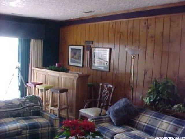 1047 Sunview Cir, Ogden, UT 84404 — photo 5