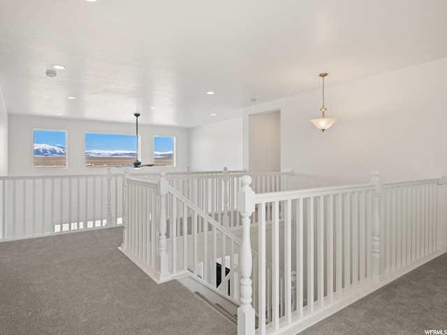 2nd Floor Landing 1