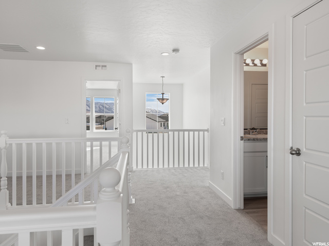 2nd Floor Landing 2