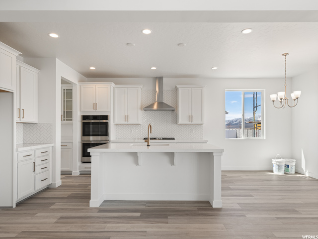 Gourmet Kitchen w/Backsplash -1