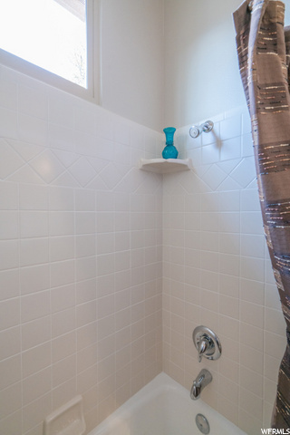 Tiled Surround