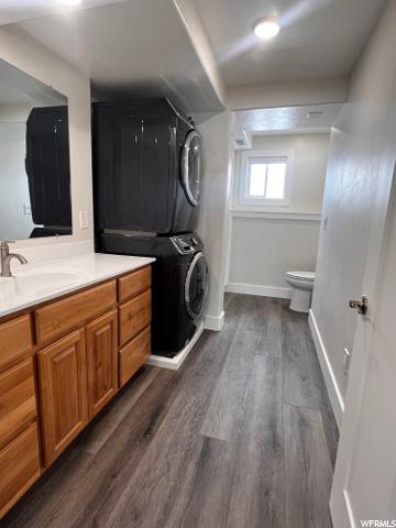 Apartment Bath/laundry