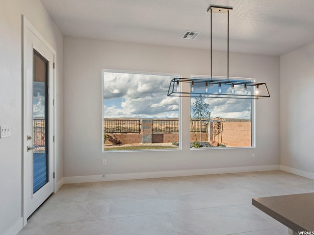 Kitchen Dining Area