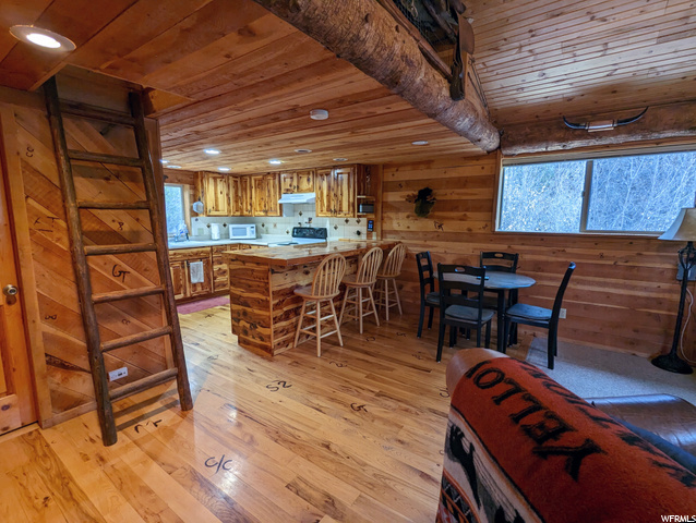 2nd floor main living / kitchen