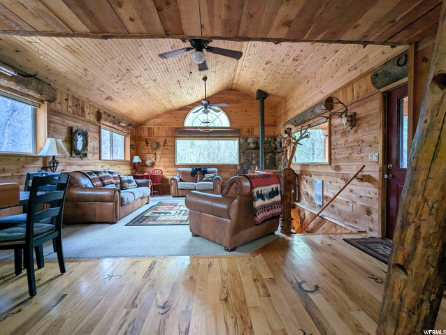 2nd floor main living