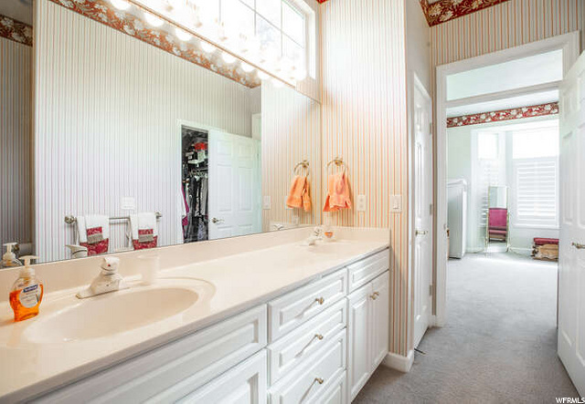 Primary En-Suite