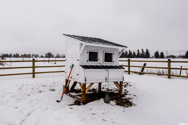 chicken coop