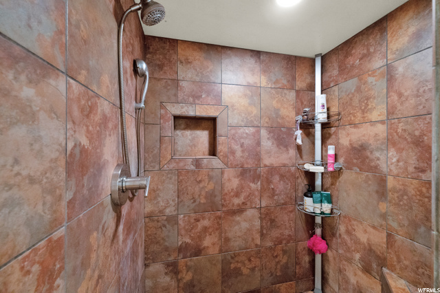 Primary shower