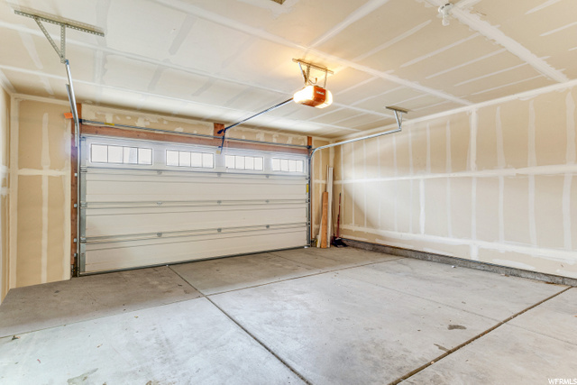 Oversized 2 Car Garage