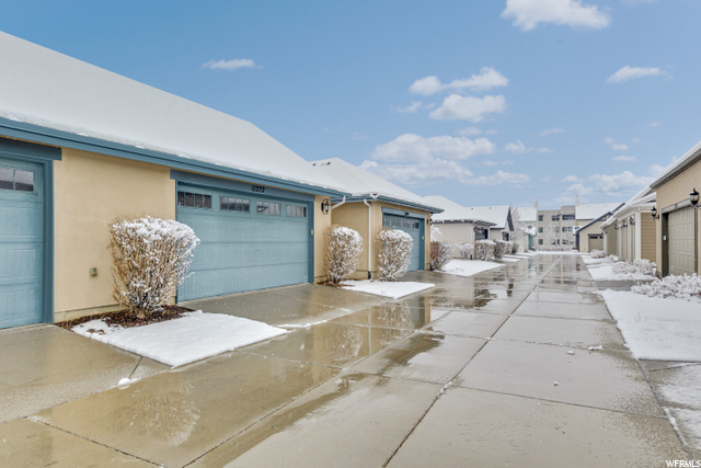 Garage Accessed off Secluded Back Street