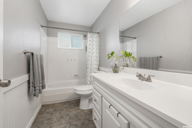 Upstairs Bathroom