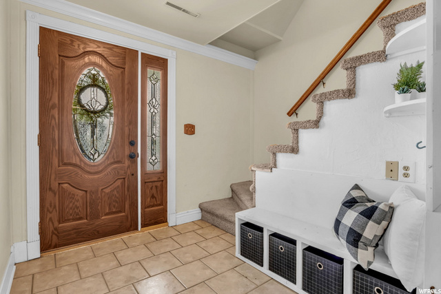 Entryway with built-in bench & cubbies
