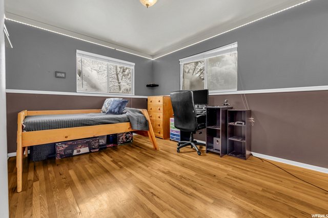 Large upstairs bedroom with en suite