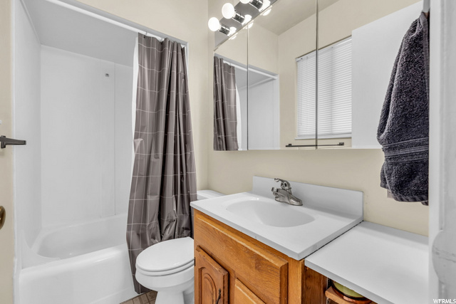 Attached bath to large upstairs bedroom