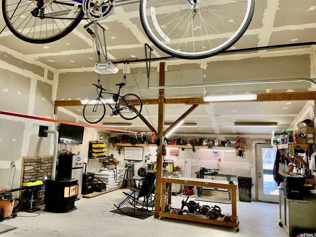 Finished Shop/TV & Stereo