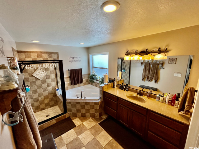 Master Bath/Garden Tub & Shower