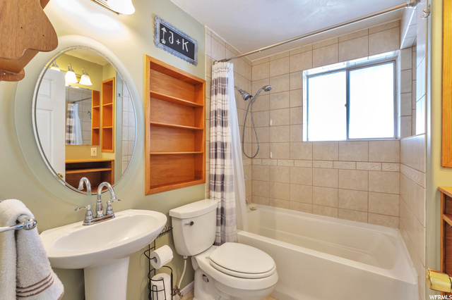 Upstairs Bathroom