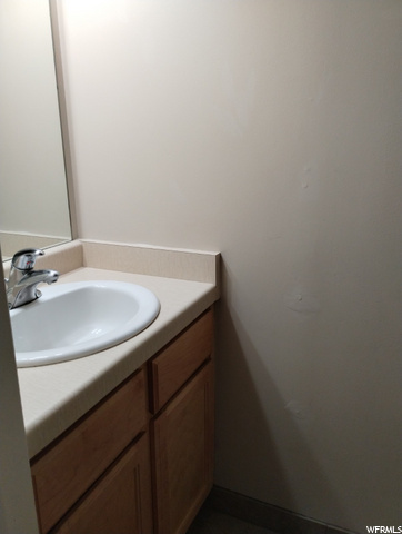 1/2 bath
