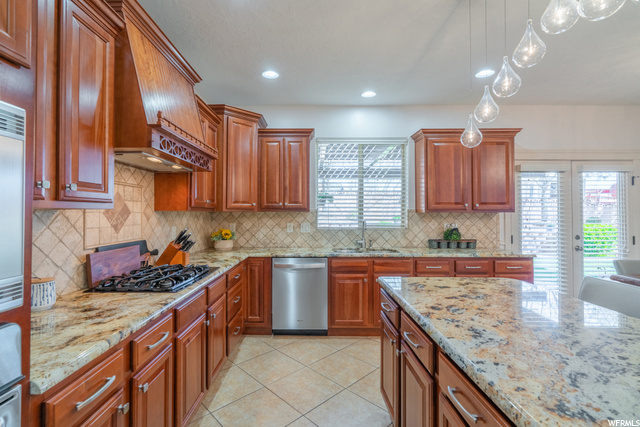 Photo 17 for MLS #1870141 at 2391 E 2220 South