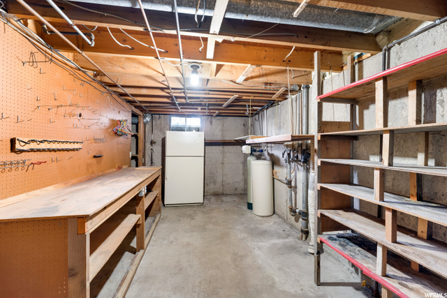 Laundry Room / Cold Storage