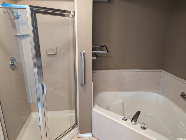Split Shower / Garden Tub