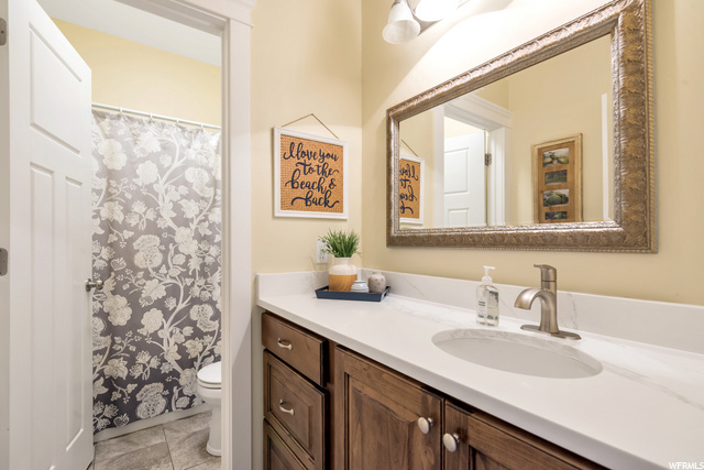 Main Bathroom #2