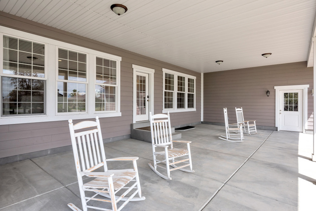 Spacious Patio