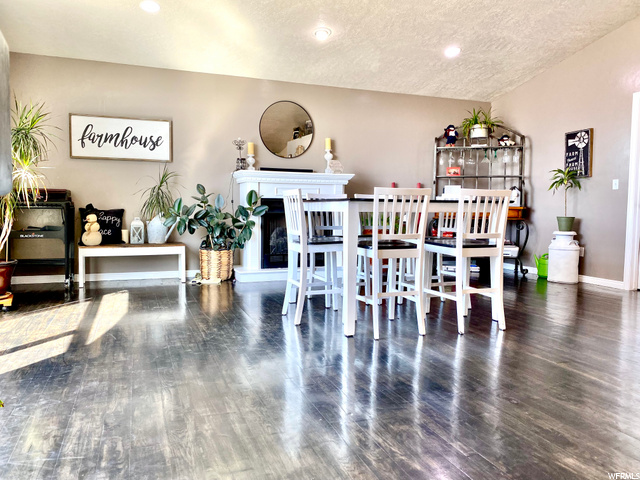 Livingroom or Dining area