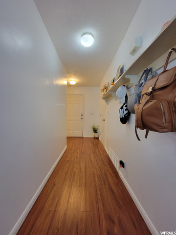 574 Entry Way