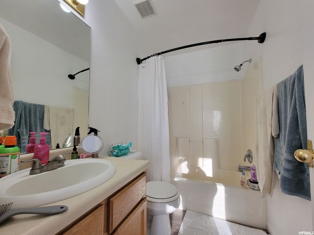 574 Primary Bathroom