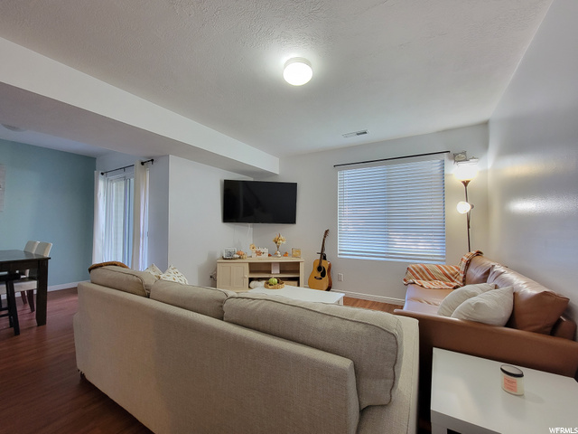 574 Living Room