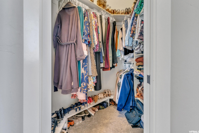 Spacious Her Closet