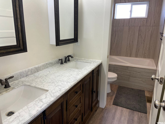 Upstairs bath-dbl vanities