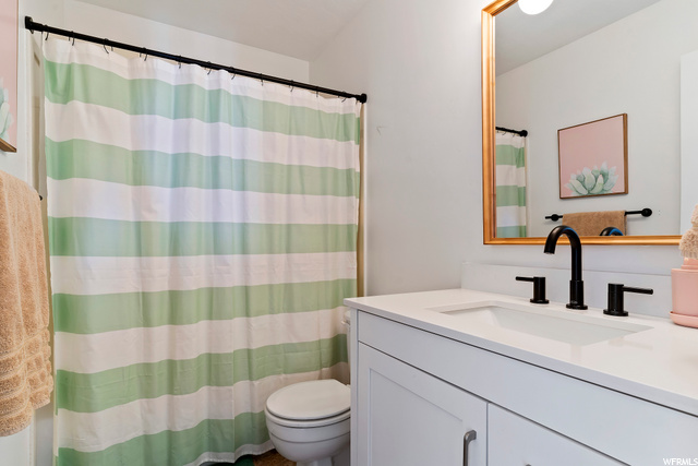 Bathroom Upstairs