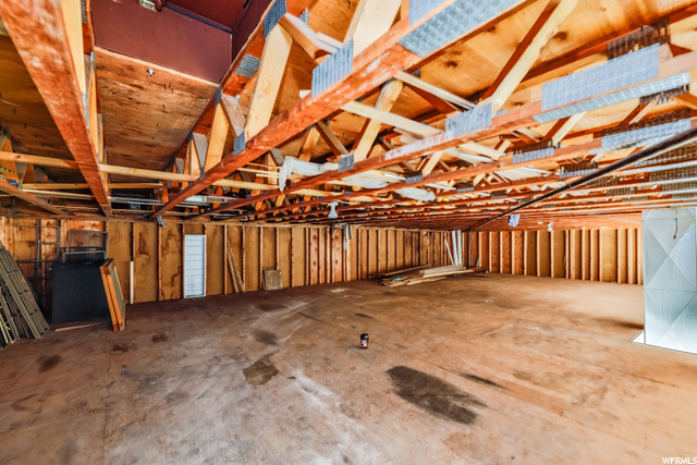 Garage Huge Loft for Storage
