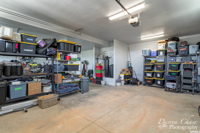 1139 SF Garage